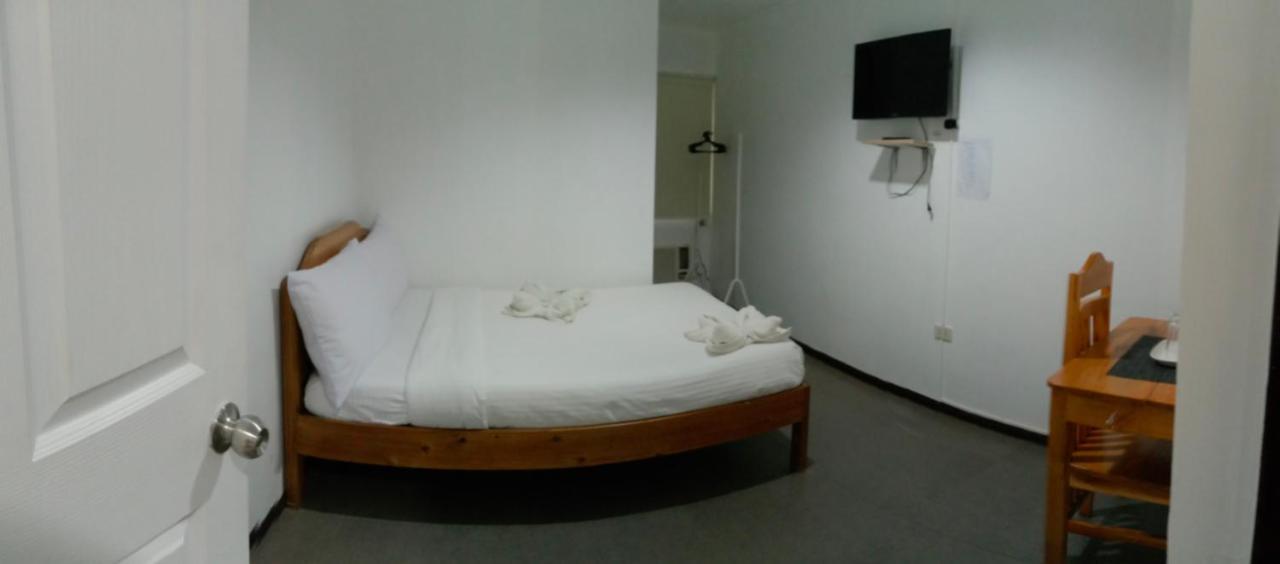 Amor'S Place Puerto Princesa Zewnętrze zdjęcie